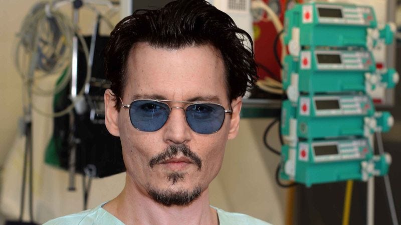 Illustration for article titled Inspiring: When Johnny Depp Heard An 8-Year-Old Fan Was Dying Of Cancer, He Enrolled In Medical School