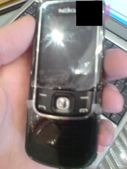 Illustration for article titled Nokia 8600 Luna In The Wild