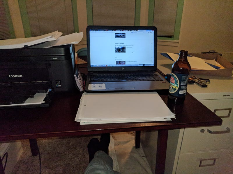 Illustration for article titled Office is finally temporarily set up.