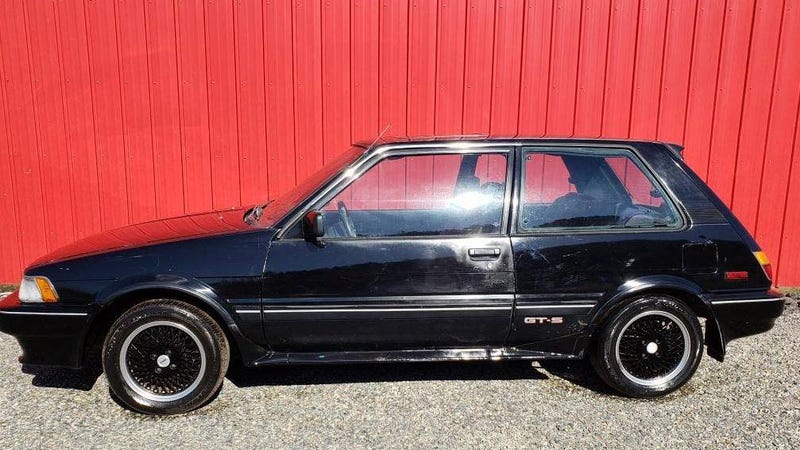 Illustration for article titled At $2,500, Could This 1988 Toyota Corolla Be a Sweet Sixteen?