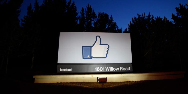Illustration for article titled Facebook Now Tells You to Replace Your Computer When State-Sponsored Hackers Attack