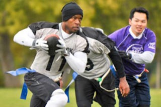 Illustration for article titled Former Tennessee Titans DB Wade Davis Discusses Being Gay In The NFL