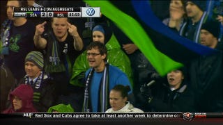 Illustration for article titled A Seattle Sounders Fan Salutes You, Two Fingers At A Time