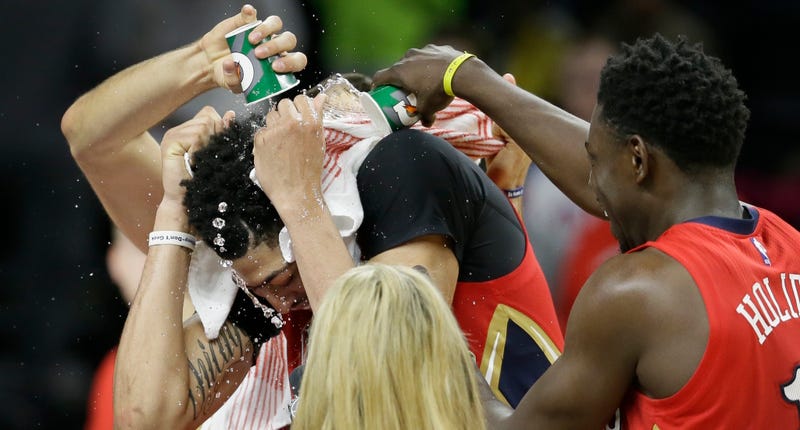 Illustration for article titled Holy Smokes, Anthony Davis Just Had The Game Of The Season