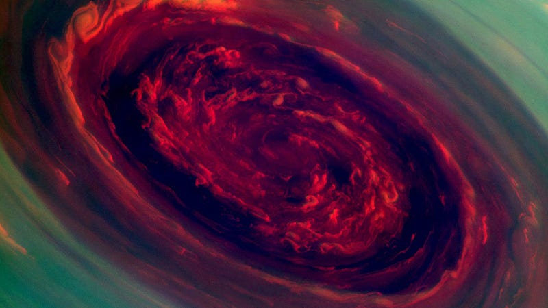 Illustration for article titled La 1ª fotografía bajo la luz solar del gigantesco huracán en Saturno