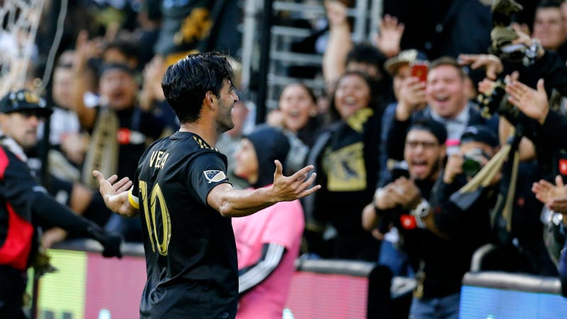 Illustration for article titled MLS Has Turned Carlos Vela Into Lionel Messi