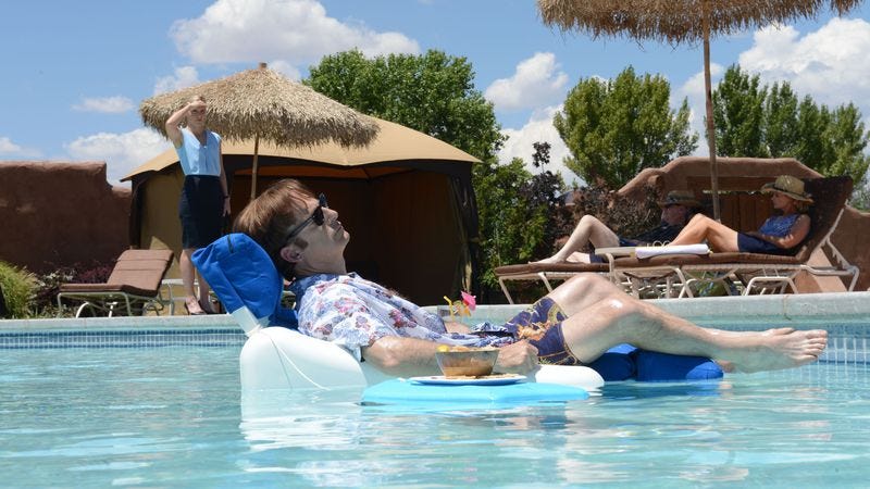 Bob Odenkirk as Saul Goodman, Rhea Seehorn as Kim