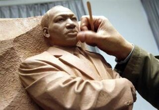 Illustration for article titled A Stone-Faced Lie on the Mall