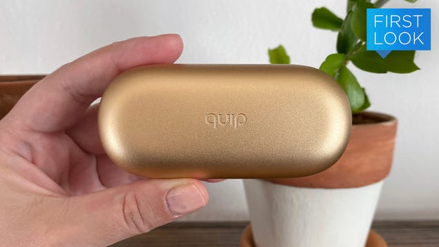 I'm Obsessed With Quip's New Refillable Floss Pick