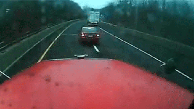 That Big Gap Of Space In Front Of A Semi Truck That S Not