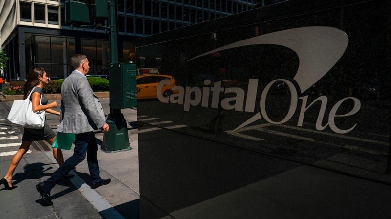 Illustration for article titled Capital One Really Dragged Its Ass on the Anti-Hack Stuff: Report