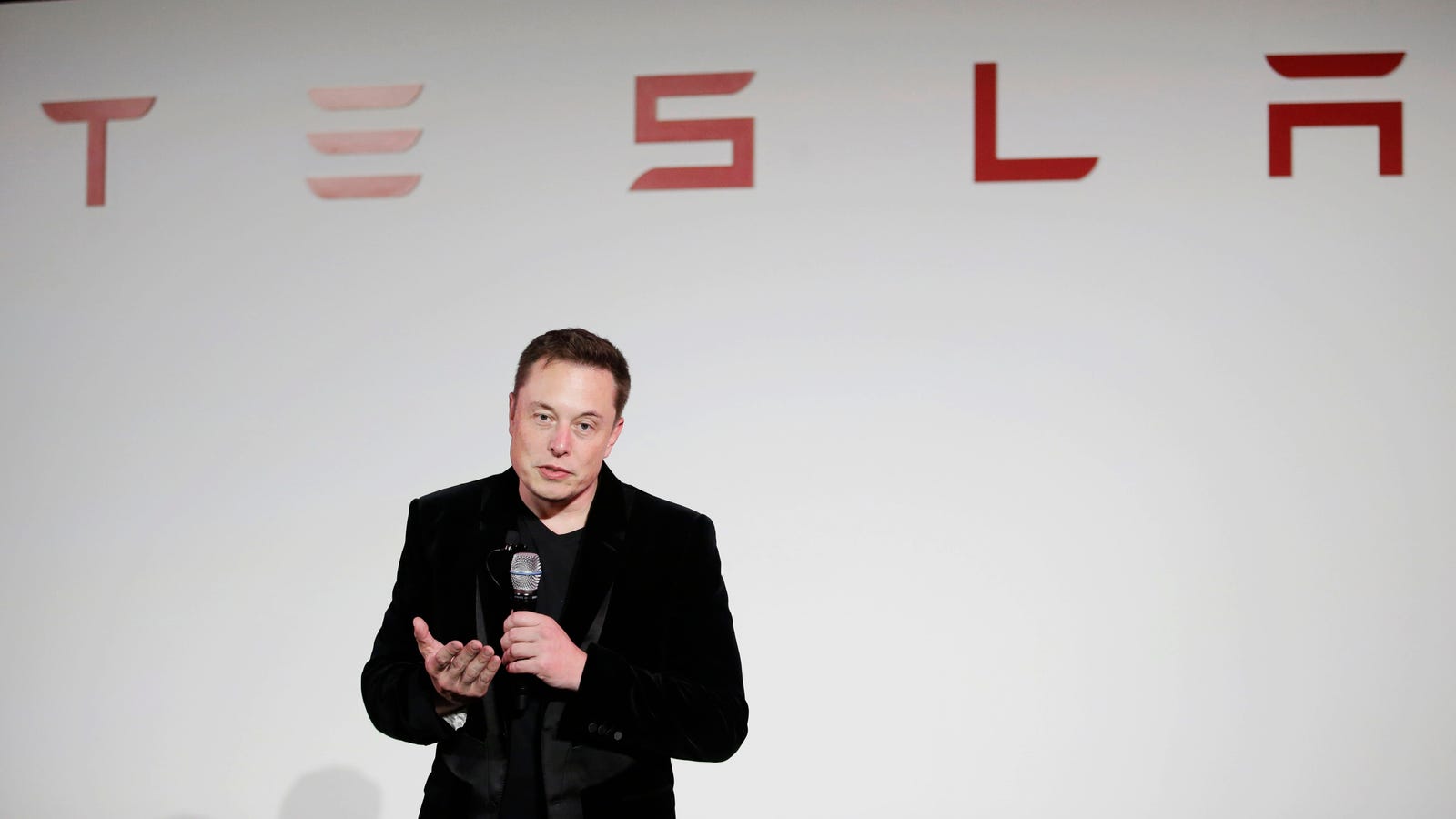 photo of Elon Musk Is Back to Digging Tunnels, This Time Under DC image