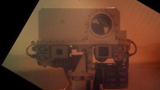 Illustration for article titled Curiosity Sends Home a Self-Shot That's Out of This World