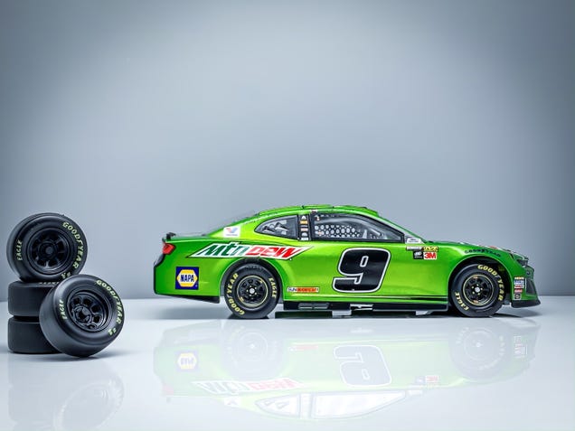 Illustration for article titled Chase Elliott`s 2018 Camaro