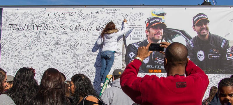 Illustration for article titled Porsche Isn't At Fault For Paul Walker's Deadly Carrera GT Crash: Judge
