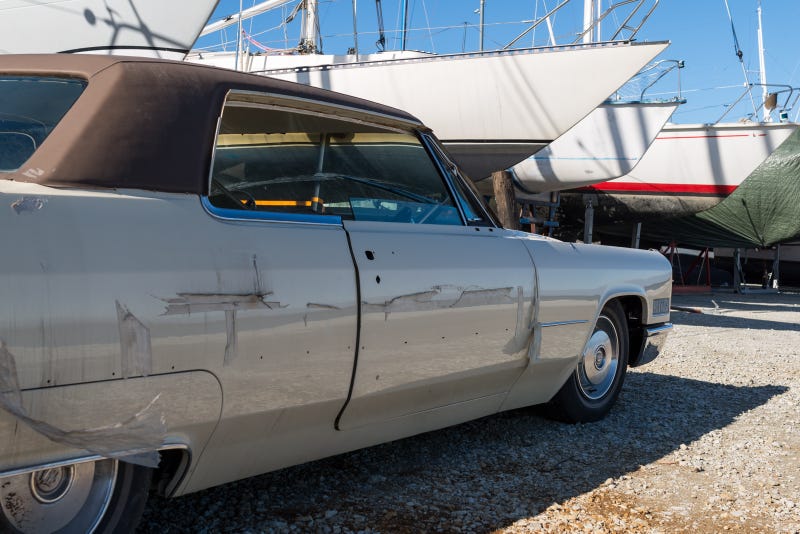 Illustration for article titled Land yacht hanging with yachts on land?