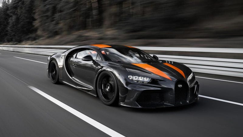 Illustration for article titled The Bugatti Chiron Just Cracked 304 MPH On Special Michelin Tires
