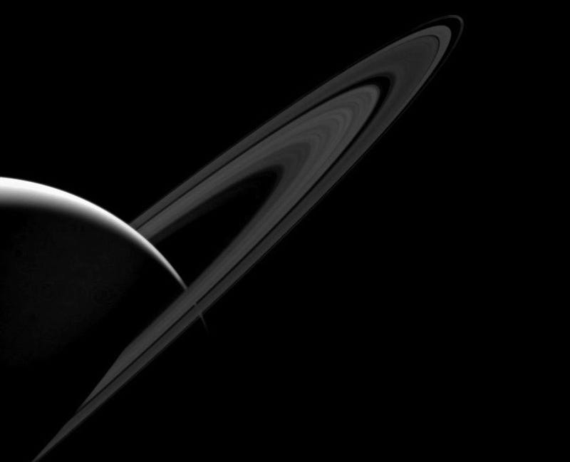 Illustration for article titled A Striking View Of The Dark Side Of Saturn