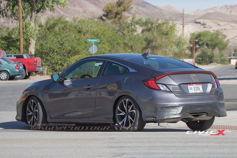 This Sure Looks Like The 2017 Honda Civic Si Coupe
