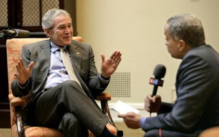 Juan Williams interviewing President George Bush in 2007