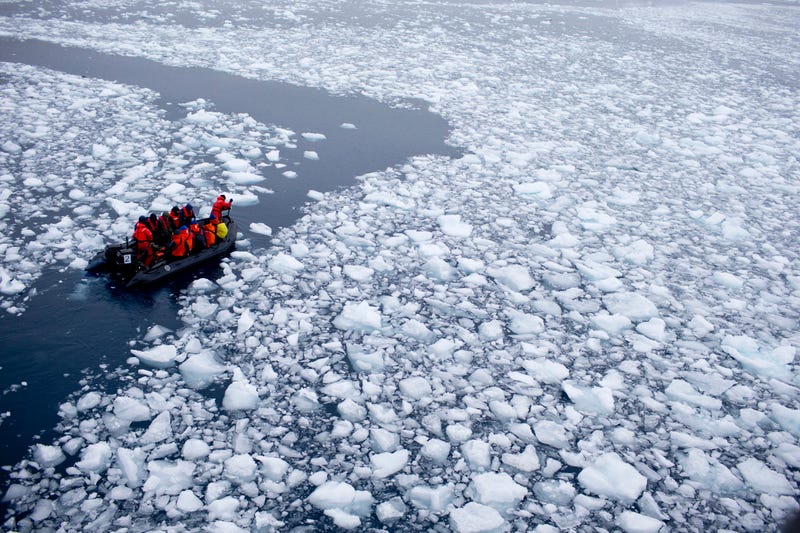 Illustration for article titled Here's What Could Happen If Antarctica's Ice Is Melting From Below