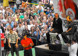 Illustration for article titled Scott Van Pelt Is The Coolest Guy In This Photo