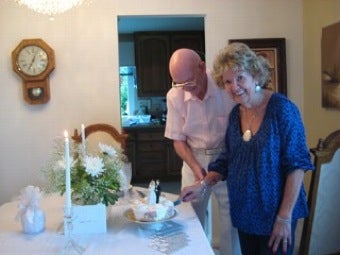Illustration for article titled 81-Year-Old Groom Disappears After Marrying His Childhood Sweetheart