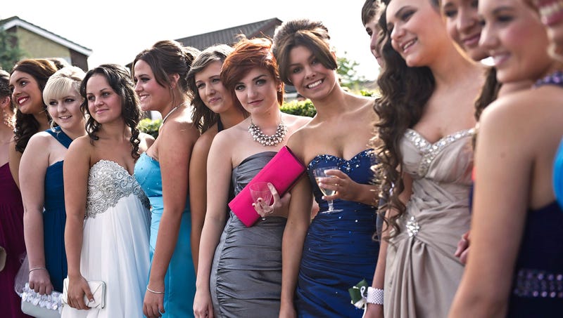 how much does the average prom cost