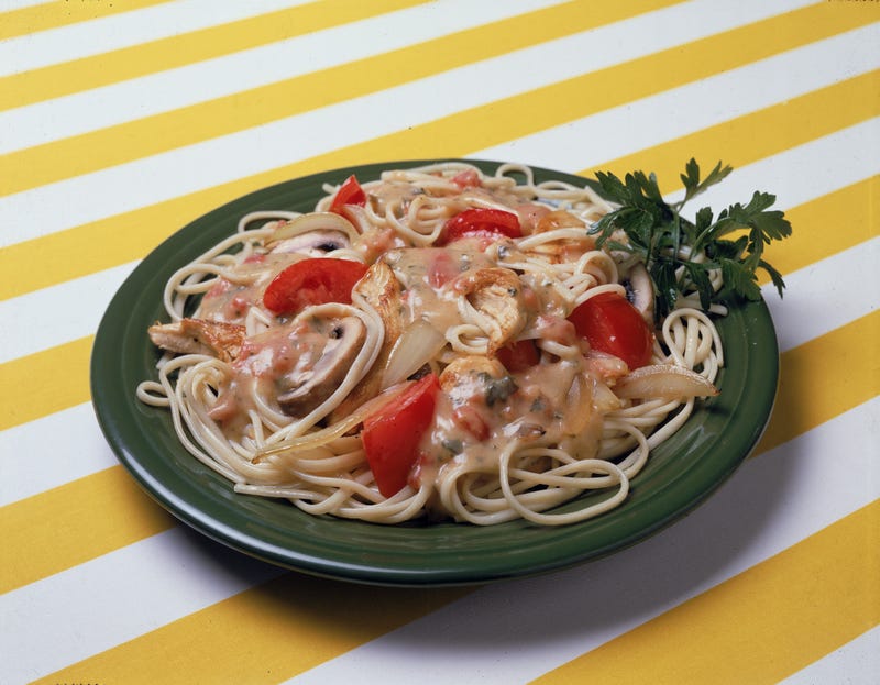 Illustration for article titled Lay Off The Spaghetti, Marathoners: Why Carb Loading Might Slow You Down