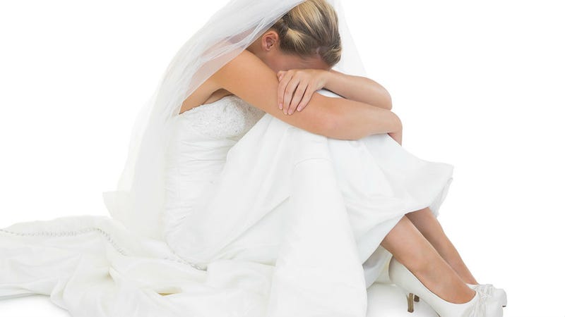 Illustration for article titled Weddings Now Cost More Than Two Years of College
