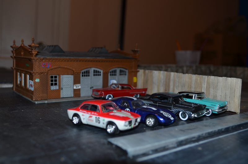 Illustration for article titled Wrong side of the Tracks diorama, part 7a