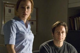 Illustration for article titled X-Files Stars Are Old, Moany