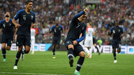 world cup player celebrates goal with rude fortnite emote - fortnite slick emote inspiration