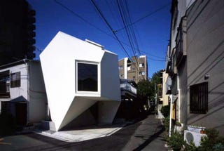 Illustration for article titled This Tokyo "Mineral House" is like living in your own private Inception