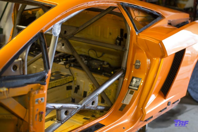 Check Out The Incredible Roll Cage In This Lamborghini Rally Car