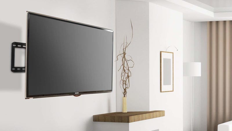Soporte articulable Perlesmith para el televisor | $40 | Amazon | Usa el cĂłidgo UJQE85K9Foto: Amazon
