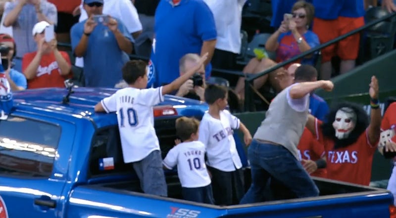 Illustration for article titled Elvis Andrus Pranks Michael Young With Mask, Almost Gets Punched