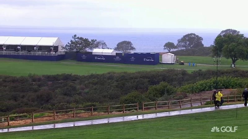 Illustration for article titled Golf Fans Teed Off At Tape-Delayed Rain Suspension Coverage Instead Of Live Play On Golf Channel
