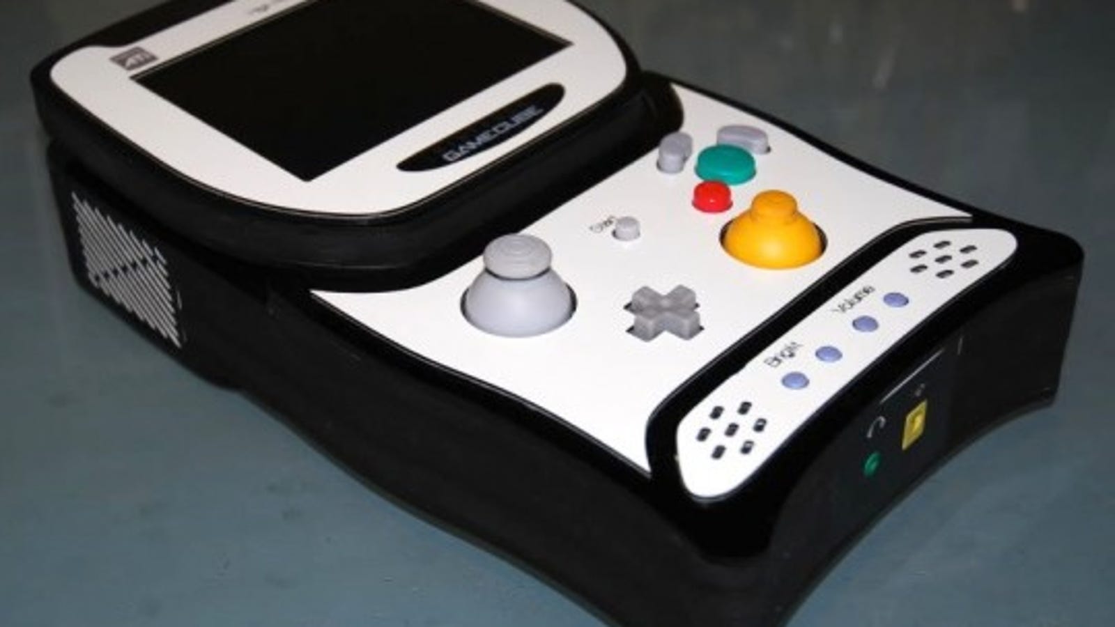 GameCube Portable Mod Call It GameCuboid