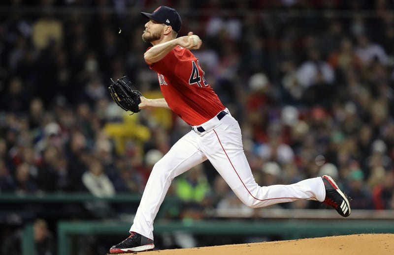 Illustration for article titled Chris Sale Does Not Have A Belly Button Ring, But It'd Be A Lot Cooler If He Did