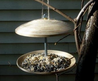 Repurpose Cheap Plates Into An Inexpensive Bird Feeder