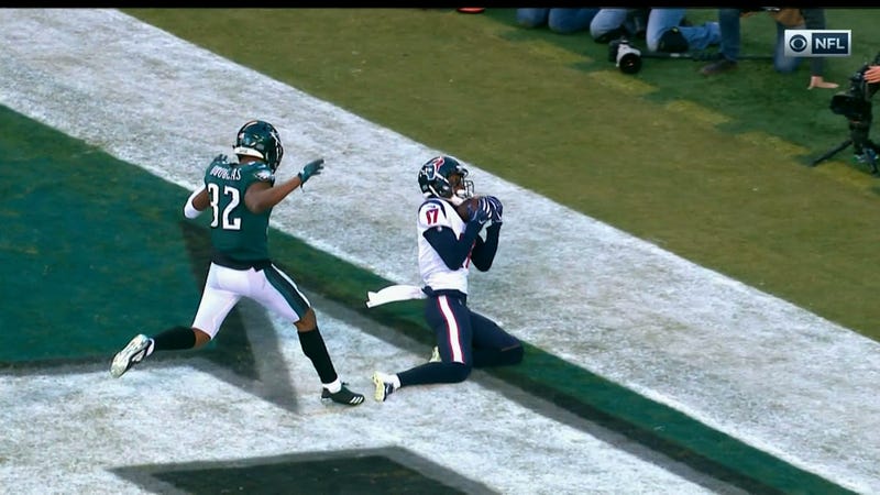 Illustration for article titled The Texans Lost, But At Least We Got To See This Amazing Deshaun Watson Escape Play