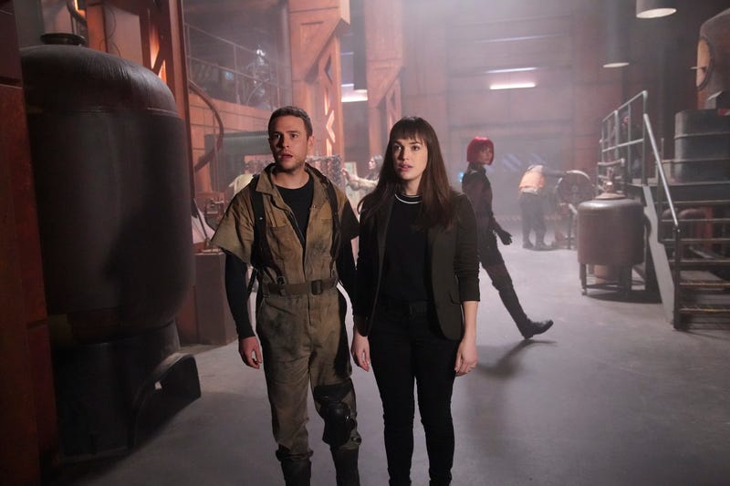 IAIN DE CAESTECKER, ELIZABETH HENSTRIDGE