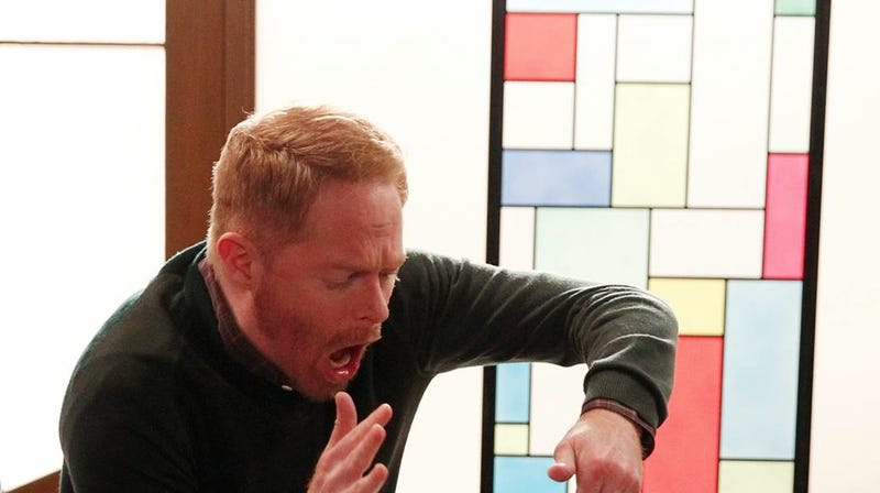 Illustration for article titled Jesse Tyler Ferguson Addresses the Downside to Peeing Whilst Standing