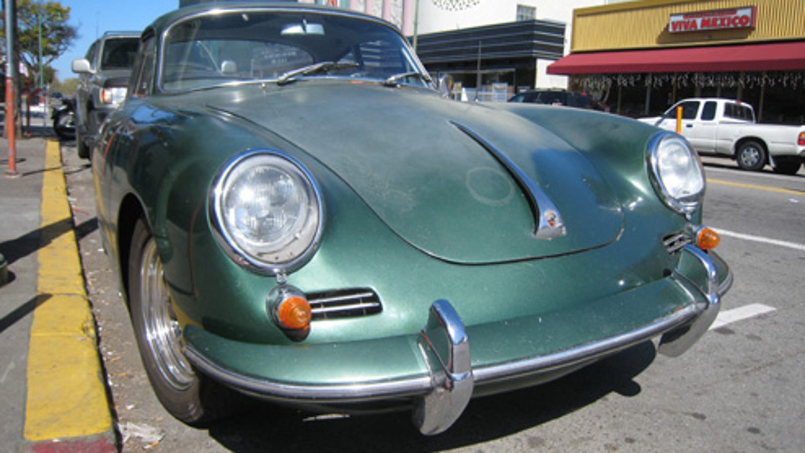 400 Old Cars And Trucks Down On The Alameda Street