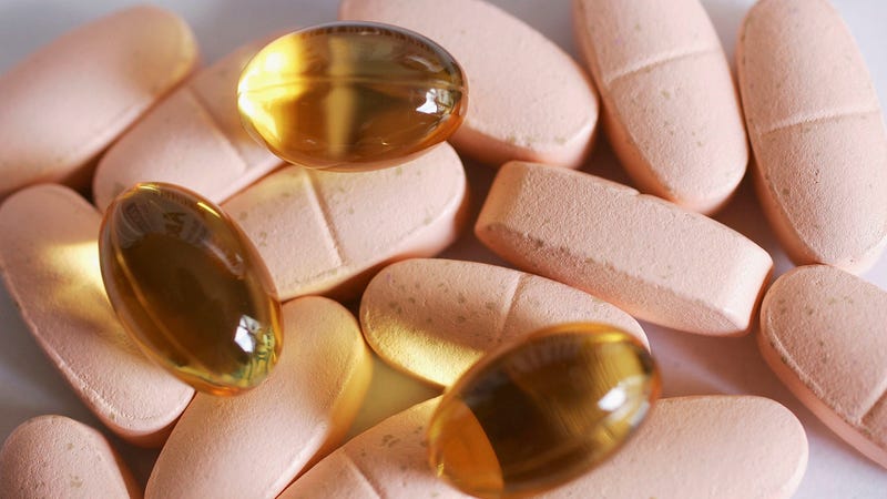 Illustration for article titled The Science Is Mixed on Taking Supplements for Mental Health, Research Review Finds