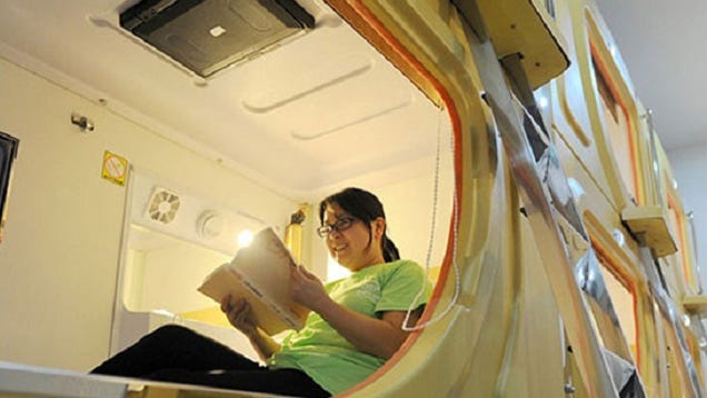 Chinese capsule hotel lets you pretend you're sleeping in space (minus the microgravity)