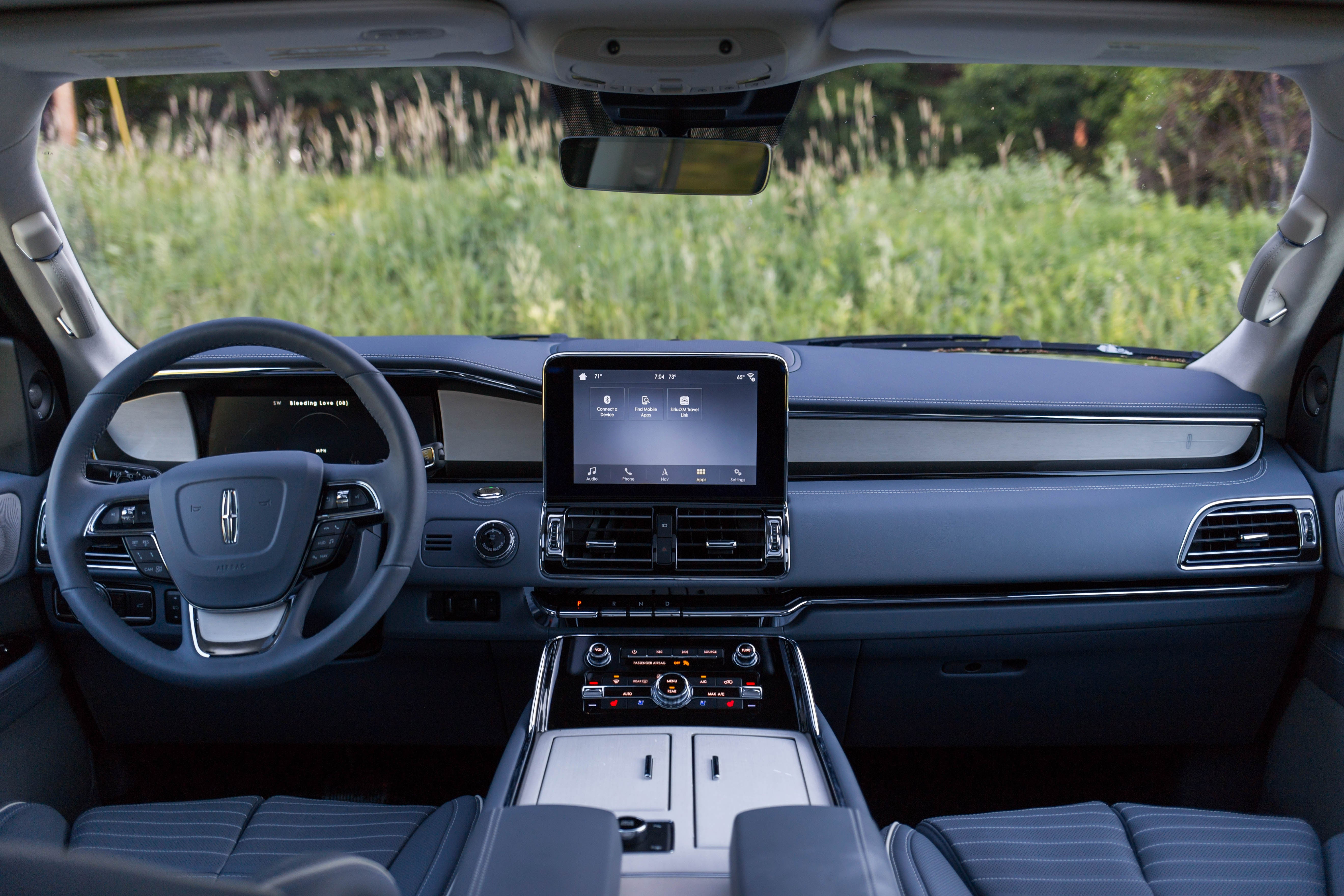 The 2019 Lincoln Navigator Is A Glorious Return To American