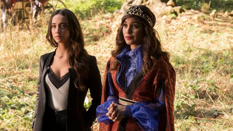 Stella Maeve, Summer Bishil