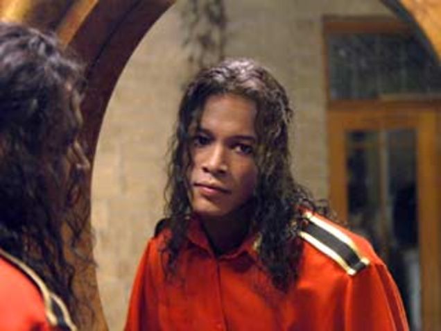 Illustration for article titled Man Robs Bank in Wig and He Didn’t Sell the Look, Y’all, Not at All